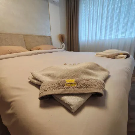 Luxury Crown