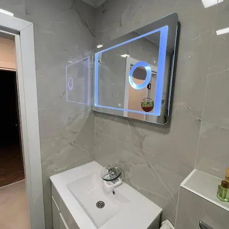 Luxury Crown * Στάρα Ζαγόρα