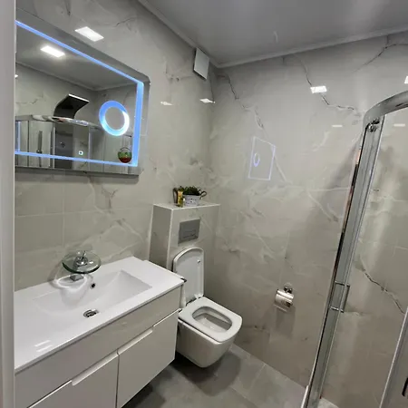 Luxury Crown Διαμέρισμα *